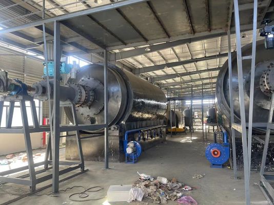 15.5kw Pyrolyse-Maschine zur Umwandlung von Abfällen aus Kunststoff/Reifen in umweltfreundliches Heizöl
